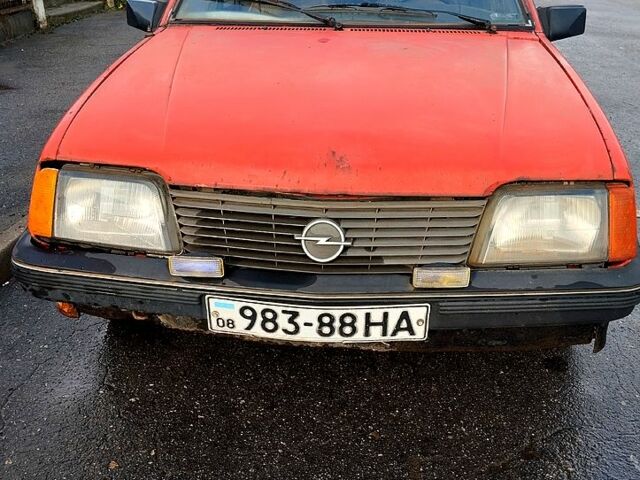 Красный Опель Аскона, объемом двигателя 1.3 л и пробегом 230 тыс. км за 650 $, фото 1 на Automoto.ua