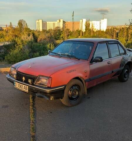 Красный Опель Аскона, объемом двигателя 1.6 л и пробегом 392 тыс. км за 100 $, фото 1 на Automoto.ua