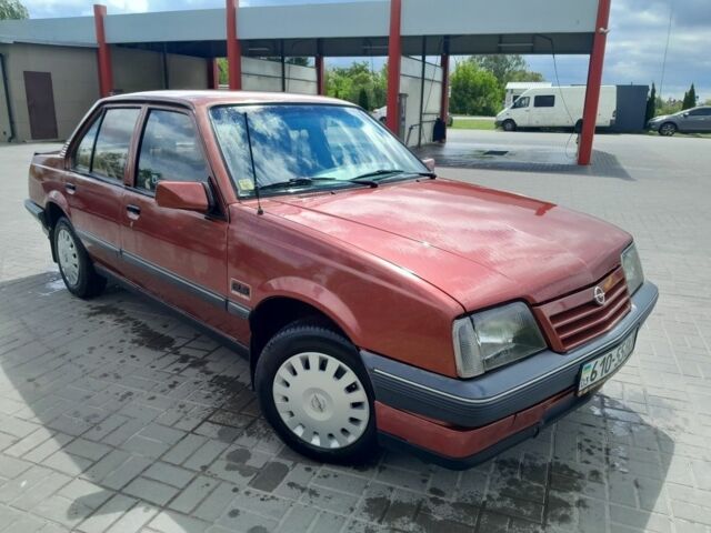 Красный Опель Аскона, объемом двигателя 0 л и пробегом 186 тыс. км за 1800 $, фото 1 на Automoto.ua