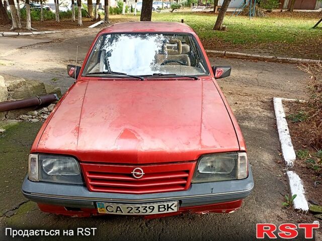 Красный Опель Аскона, объемом двигателя 1.6 л и пробегом 275 тыс. км за 750 $, фото 1 на Automoto.ua