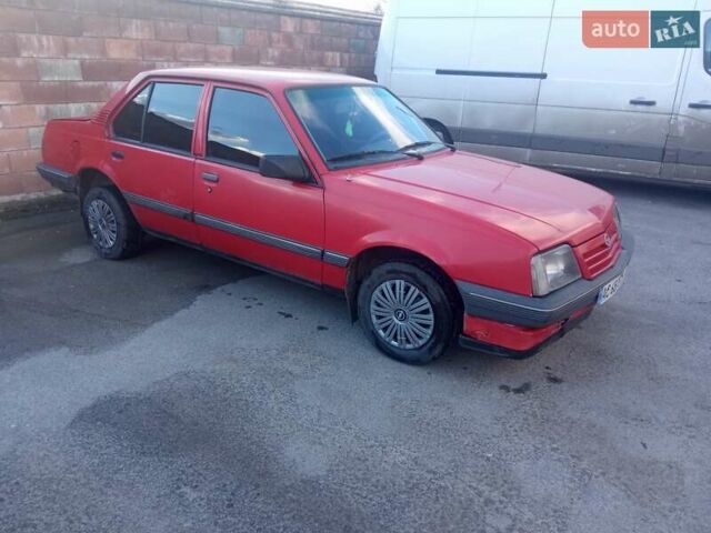 Красный Опель Аскона, объемом двигателя 1.6 л и пробегом 200 тыс. км за 750 $, фото 1 на Automoto.ua