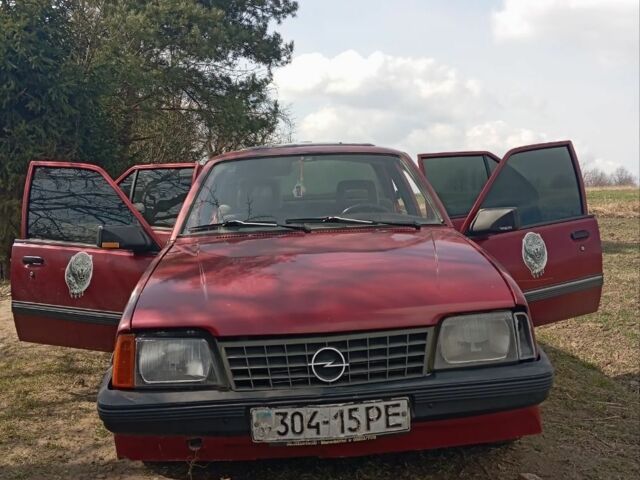 Червоний Опель Аскона, об'ємом двигуна 1.6 л та пробігом 9 тис. км за 850 $, фото 1 на Automoto.ua