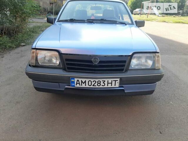 Опель Аскона, объемом двигателя 1.6 л и пробегом 61 тыс. км за 1500 $, фото 1 на Automoto.ua