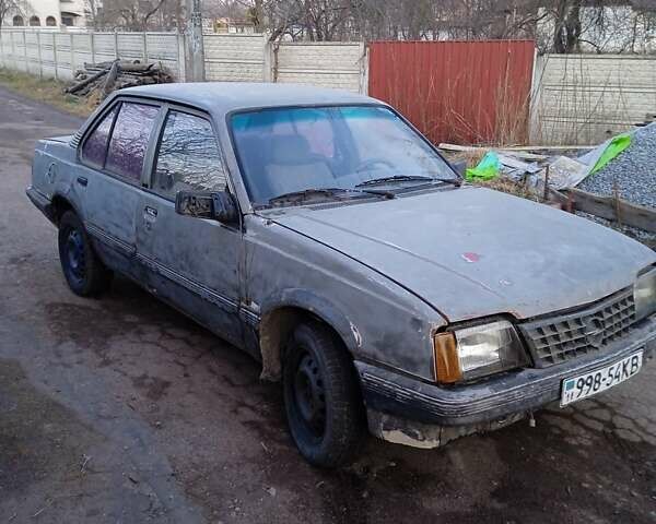Опель Аскона, объемом двигателя 1.6 л и пробегом 300 тыс. км за 320 $, фото 1 на Automoto.ua