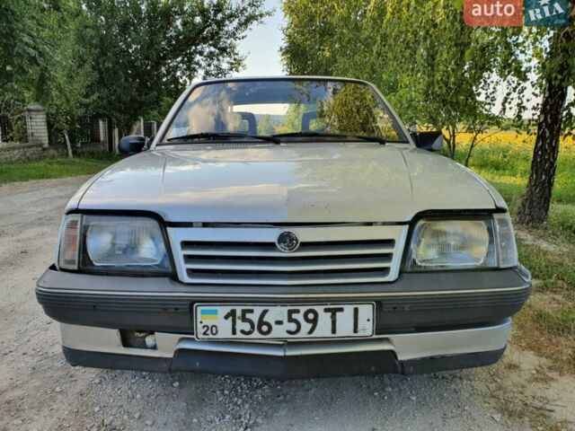 Сірий Опель Аскона, об'ємом двигуна 1.6 л та пробігом 178 тис. км за 650 $, фото 1 на Automoto.ua