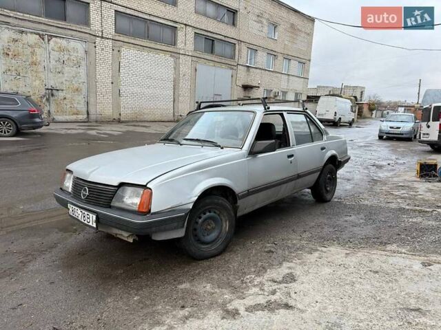 Серый Опель Аскона, объемом двигателя 0 л и пробегом 130 тыс. км за 1000 $, фото 1 на Automoto.ua