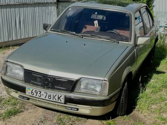 Сірий Опель Аскона, об'ємом двигуна 2 л та пробігом 470 тис. км за 1200 $, фото 1 на Automoto.ua