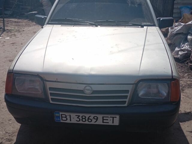 Серый Опель Аскона, объемом двигателя 0 л и пробегом 50 тыс. км за 1000 $, фото 1 на Automoto.ua