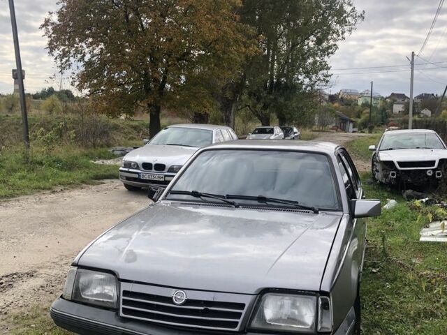 Сірий Опель Аскона, об'ємом двигуна 2 л та пробігом 250 тис. км за 450 $, фото 1 на Automoto.ua