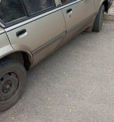 Серый Опель Аскона, объемом двигателя 1.8 л и пробегом 93 тыс. км за 833 $, фото 1 на Automoto.ua