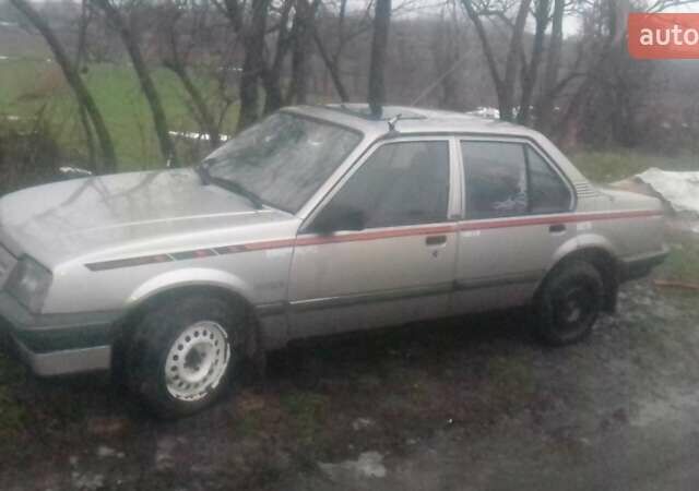 Серый Опель Аскона, объемом двигателя 1.8 л и пробегом 250 тыс. км за 900 $, фото 1 на Automoto.ua