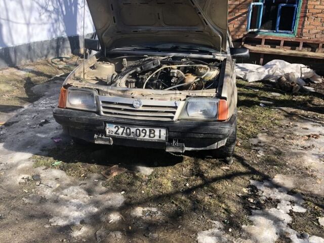 Сірий Опель Аскона, об'ємом двигуна 0 л та пробігом 3 тис. км за 343 $, фото 1 на Automoto.ua