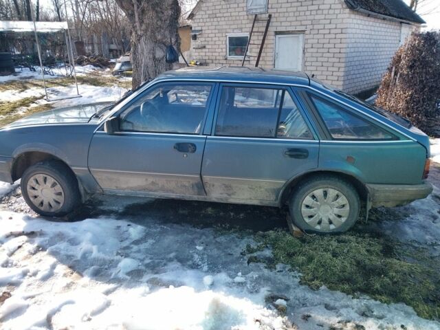 Синій Опель Аскона, об'ємом двигуна 0 л та пробігом 200 тис. км за 580 $, фото 1 на Automoto.ua