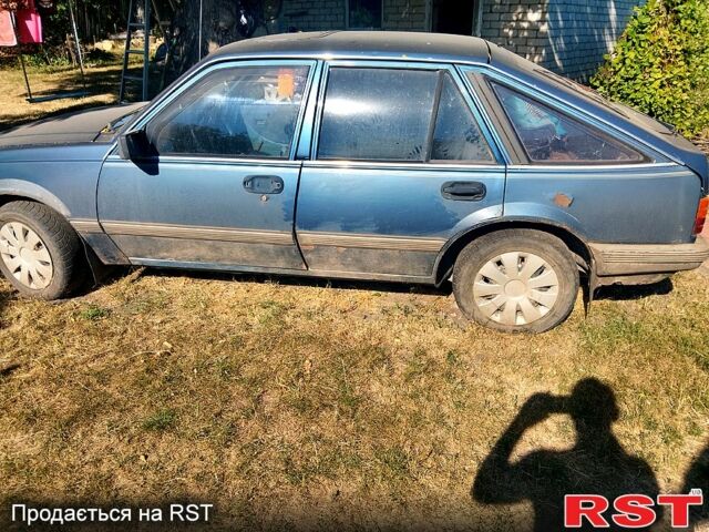 Синий Опель Аскона, объемом двигателя 1.6 л и пробегом 0 тыс. км за 490 $, фото 1 на Automoto.ua