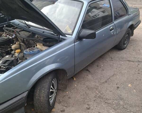 Опель Аскона 1987 в Луцке на Automoto.ua Синий Опель Аскона, объемом двигателя 1 л и пробегом 800 тыс. км за 850 $, фото 1 на Automoto.ua