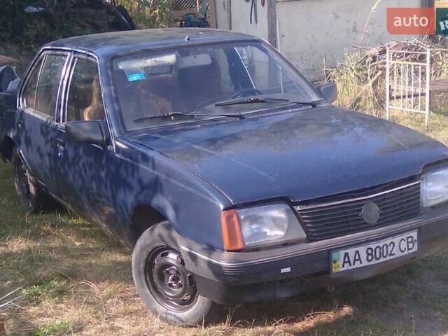 Синий Опель Аскона, объемом двигателя 1.3 л и пробегом 67 тыс. км за 500 $, фото 1 на Automoto.ua