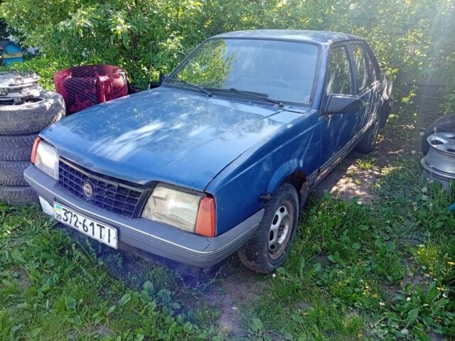 Синій Опель Аскона, об'ємом двигуна 0 л та пробігом 350 тис. км за 300 $, фото 1 на Automoto.ua