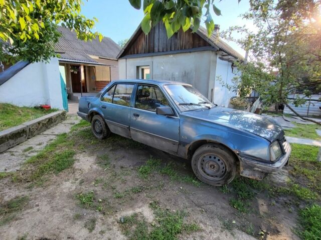 Синій Опель Аскона, об'ємом двигуна 1.6 л та пробігом 250 тис. км за 650 $, фото 1 на Automoto.ua
