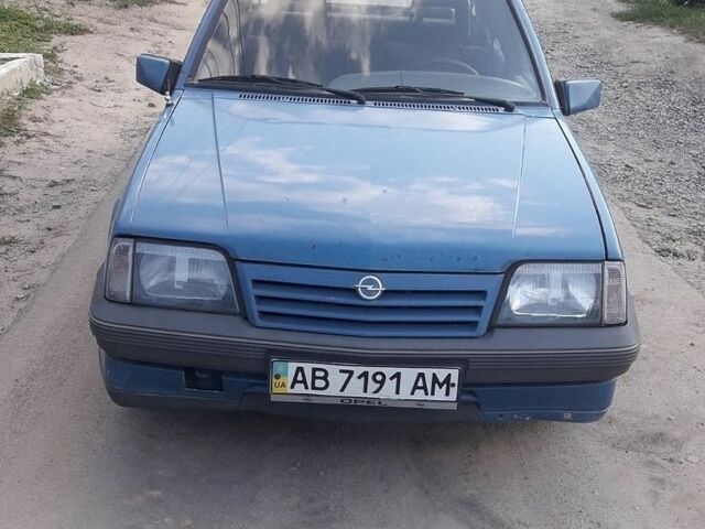 Синий Опель Аскона, объемом двигателя 0 л и пробегом 103 тыс. км за 1500 $, фото 1 на Automoto.ua