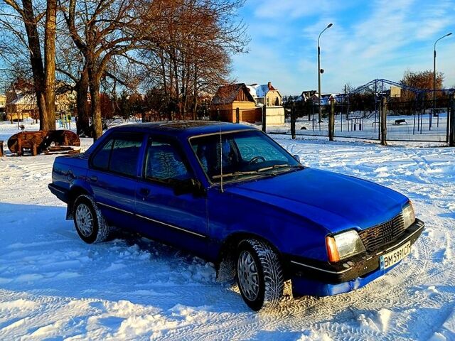 Синий Опель Аскона, объемом двигателя 1.6 л и пробегом 72 тыс. км за 800 $, фото 1 на Automoto.ua