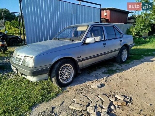 Синий Опель Аскона, объемом двигателя 1.6 л и пробегом 350 тыс. км за 1300 $, фото 1 на Automoto.ua