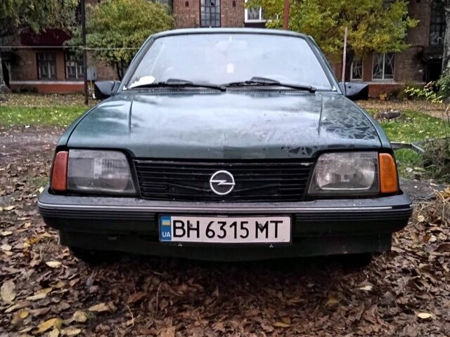 Опель Аскона 1989 в Краматорске на Automoto.ua Зеленый Опель Аскона, объемом двигателя 0 л и пробегом 250 тыс. км за 833 $, фото 1 на Automoto.ua