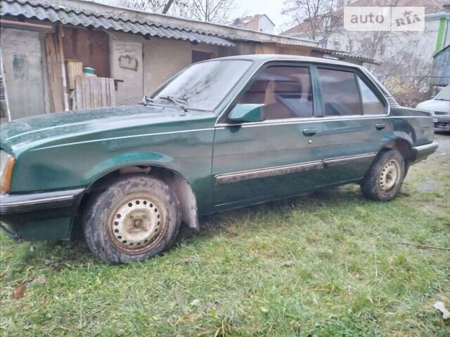Зеленый Опель Аскона, объемом двигателя 1.6 л и пробегом 250 тыс. км за 650 $, фото 1 на Automoto.ua