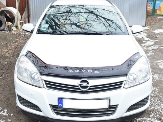 Білий Опель Астра Ф, об'ємом двигуна 1.7 л та пробігом 100 тис. км за 2800 $, фото 1 на Automoto.ua