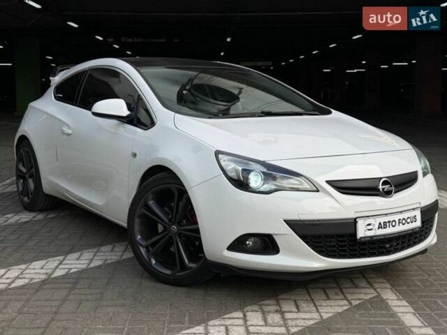 Белый Опель Астра ГТЦ, объемом двигателя 1.36 л и пробегом 150 тыс. км за 7990 $, фото 1 на Automoto.ua
