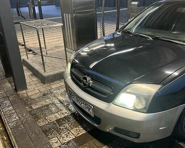 Черный Опель Астра ГТЦ, объемом двигателя 2.2 л и пробегом 370 тыс. км за 2600 $, фото 1 на Automoto.ua