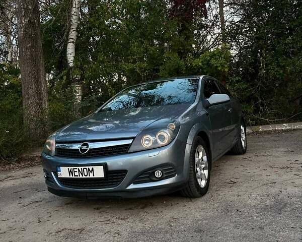 Сірий Опель Астра ГТЦ, об'ємом двигуна 1.6 л та пробігом 270 тис. км за 4390 $, фото 1 на Automoto.ua