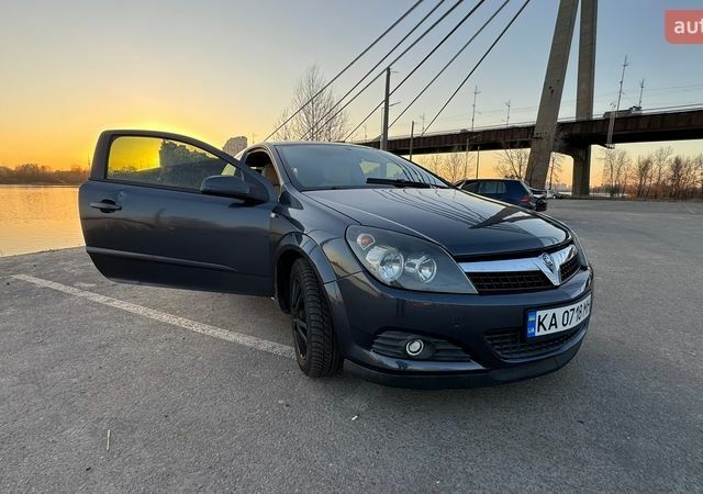 Сірий Опель Астра ГТЦ, об'ємом двигуна 1.6 л та пробігом 260 тис. км за 4599 $, фото 1 на Automoto.ua