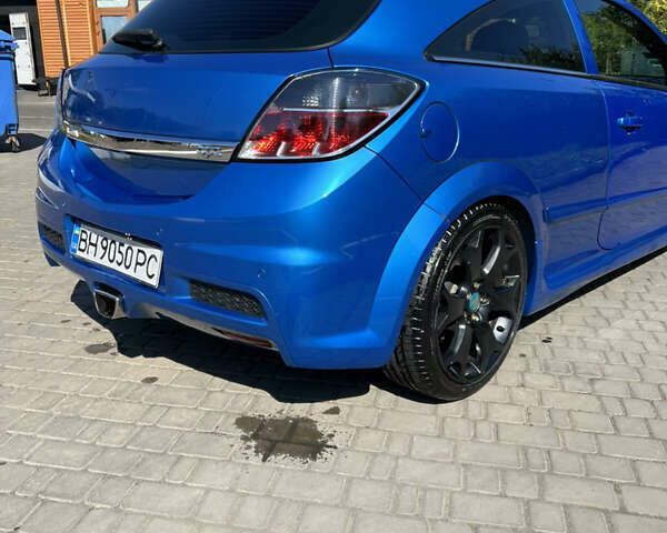 Синий Опель Астра ГТЦ, объемом двигателя 2 л и пробегом 150 тыс. км за 8500 $, фото 1 на Automoto.ua