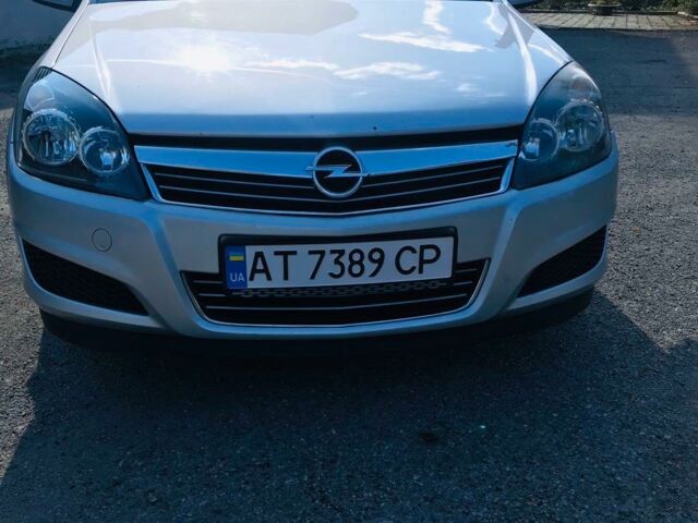 Серый Опель Астра Н, объемом двигателя 1.7 л и пробегом 142 тыс. км за 6700 $, фото 1 на Automoto.ua
