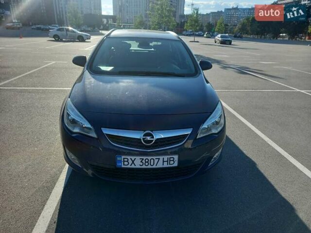 Опель Астра Джей, об'ємом двигуна 1.7 л та пробігом 221 тис. км за 6800 $, фото 1 на Automoto.ua