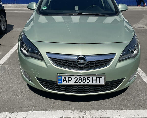 Опель Астра Джей, объемом двигателя 2 л и пробегом 270 тыс. км за 5900 $, фото 1 на Automoto.ua