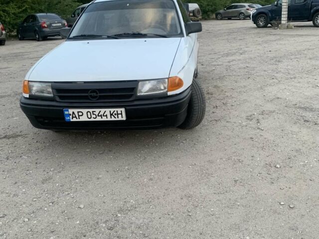 Білий Опель Астра, об'ємом двигуна 1.4 л та пробігом 288 тис. км за 1800 $, фото 1 на Automoto.ua