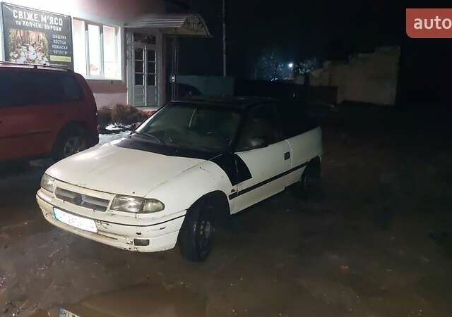 Білий Опель Астра, об'ємом двигуна 1.6 л та пробігом 350 тис. км за 750 $, фото 1 на Automoto.ua