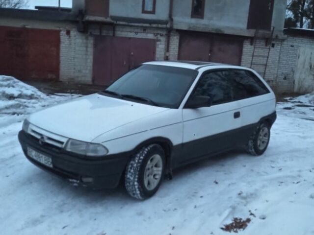 Белый Опель Астра, объемом двигателя 0 л и пробегом 198 тыс. км за 980 $, фото 1 на Automoto.ua
