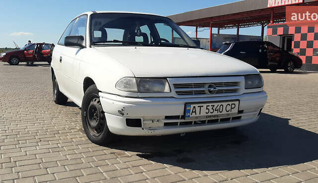 Білий Опель Астра, об'ємом двигуна 0 л та пробігом 329 тис. км за 1700 $, фото 1 на Automoto.ua