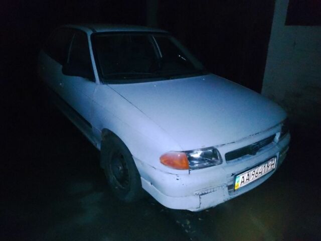 Белый Опель Астра, объемом двигателя 0 л и пробегом 444 тыс. км за 800 $, фото 1 на Automoto.ua