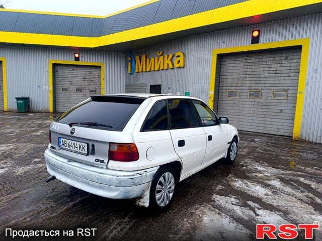 Белый Опель Астра, объемом двигателя 1.6 л и пробегом 0 тыс. км за 950 $, фото 1 на Automoto.ua