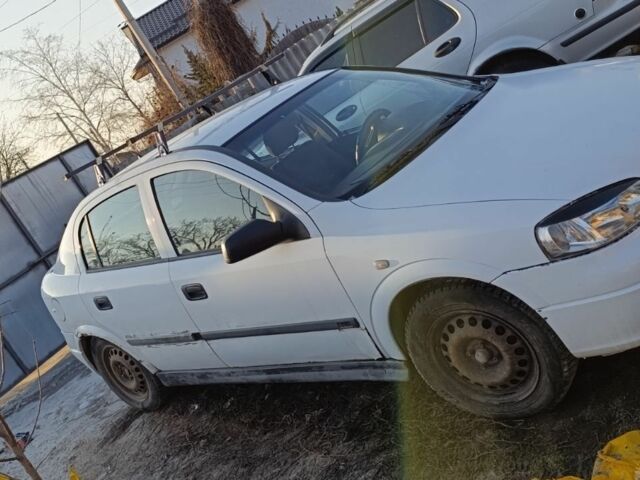 Белый Опель Астра, объемом двигателя 0 л и пробегом 350 тыс. км за 1500 $, фото 1 на Automoto.ua