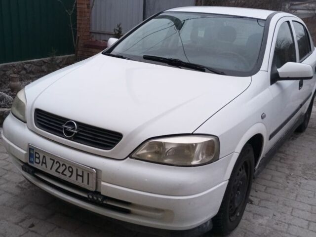 Белый Опель Астра, объемом двигателя 1.6 л и пробегом 252 тыс. км за 3700 $, фото 1 на Automoto.ua