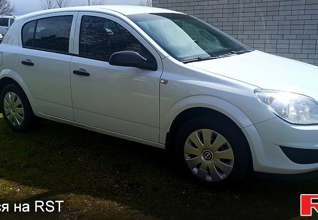 Білий Опель Астра, об'ємом двигуна 1.4 л та пробігом 137 тис. км за 4500 $, фото 1 на Automoto.ua