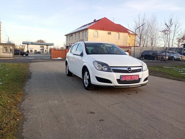 Белый Опель Астра, объемом двигателя 1.4 л и пробегом 185 тыс. км за 4750 $, фото 1 на Automoto.ua
