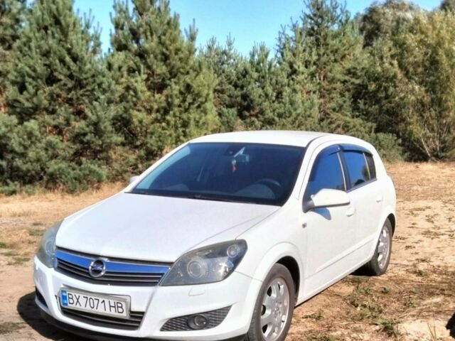 Білий Опель Астра, об'ємом двигуна 1.6 л та пробігом 298 тис. км за 5700 $, фото 1 на Automoto.ua
