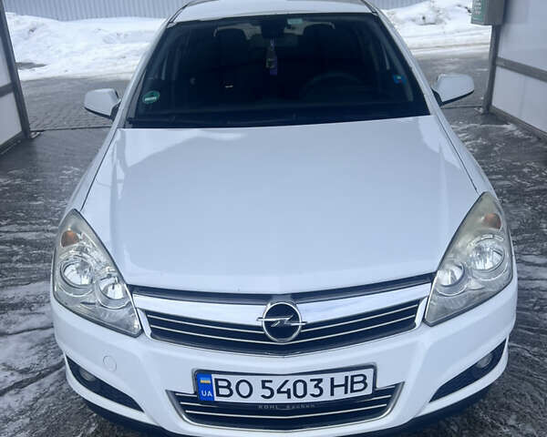 Білий Опель Астра, об'ємом двигуна 1.69 л та пробігом 283 тис. км за 5200 $, фото 1 на Automoto.ua