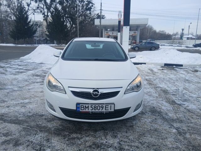 Белый Опель Астра, объемом двигателя 1.4 л и пробегом 199 тыс. км за 6000 $, фото 1 на Automoto.ua