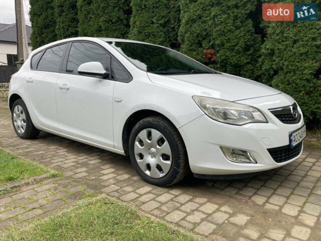 Білий Опель Астра, об'ємом двигуна 1.69 л та пробігом 305 тис. км за 6200 $, фото 1 на Automoto.ua